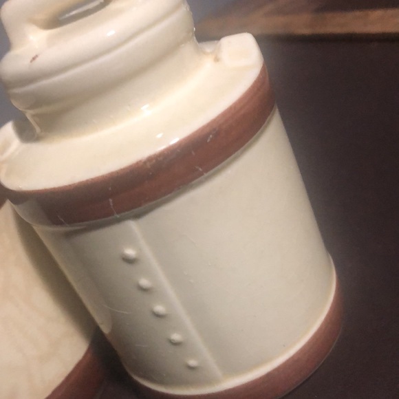 Vintage Home Sweet Home Salt & Pepper Pottery Shakers. - Picture 8 of 13